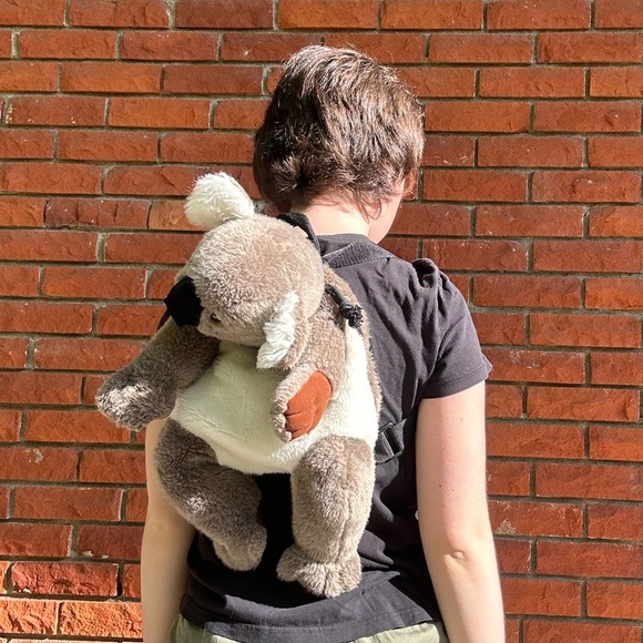 Gorilla Biscuit y2k Koala plush backpack - Picture 5 of 14